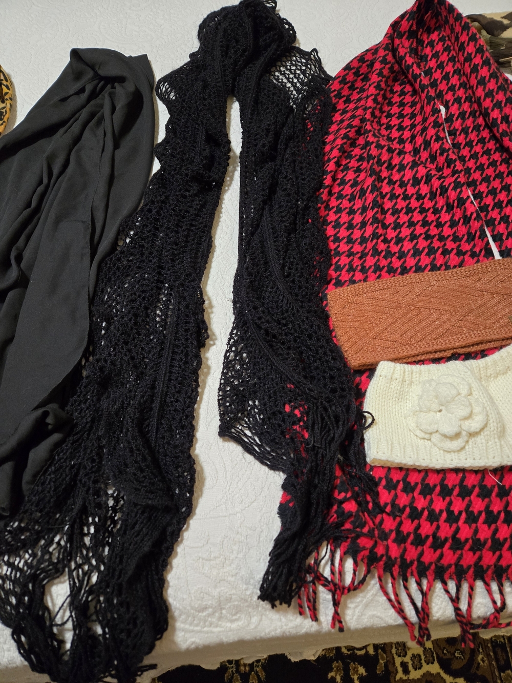 Lot Of Women's Scarves - Stylish Women’s Wraps - Picture 5 of 7